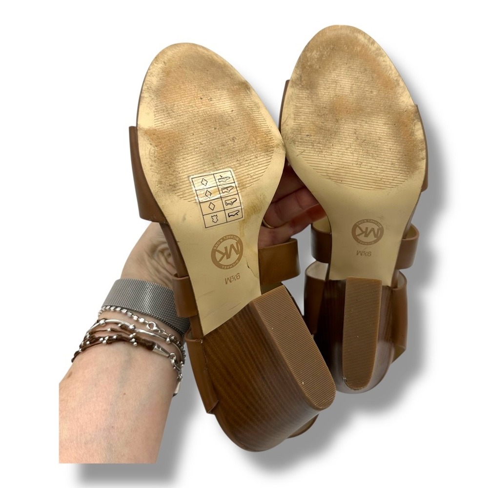 Michael Kors Womens Luggage Tan Leather Adriana Wedge Sandals Gold Buckle Sz 9.5 - Picture 13 of 16